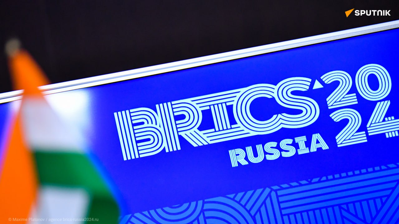 Moscou travaille sur le développement de partenariats au sein des BRICS et ce fait a été mis en avant par Vladimir Poutine à l'ouverture du Forum d'affaires de l'alliance, a rappelé à Sputnik Abu Bakr Al-Dib